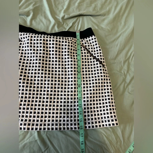 Lou & Gray black and white skirt size medium-gently worn no flaws - Picture 3 of 7
